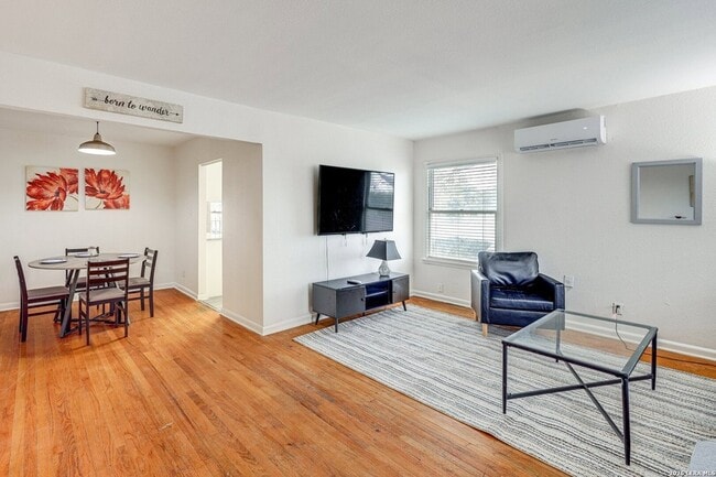 Building Photo - 332 Natalen Ave