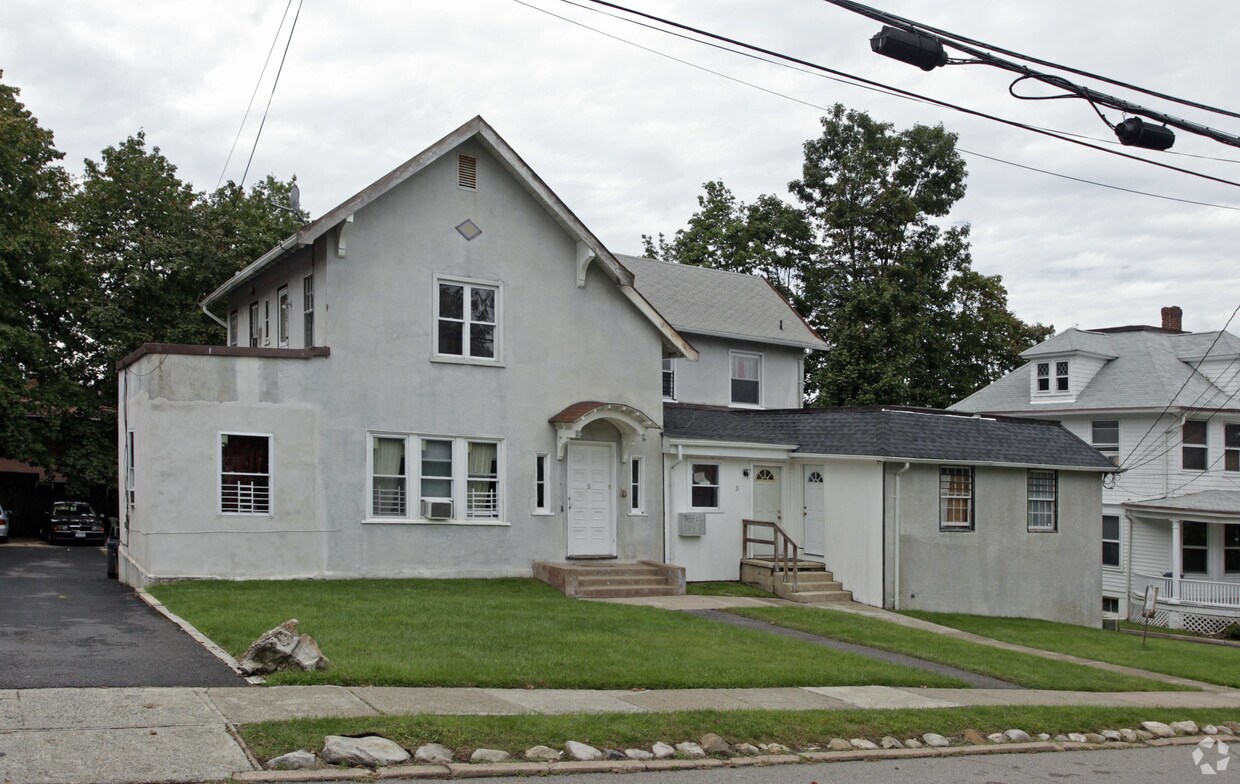 35 S Madison Ave, Spring Valley, NY 10977 Apartments in Spring