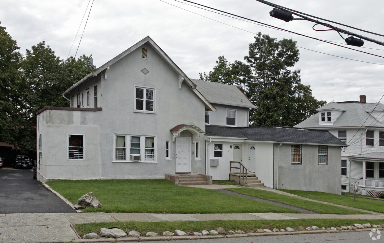 Primary Photo - 3-5 S Madison Ave