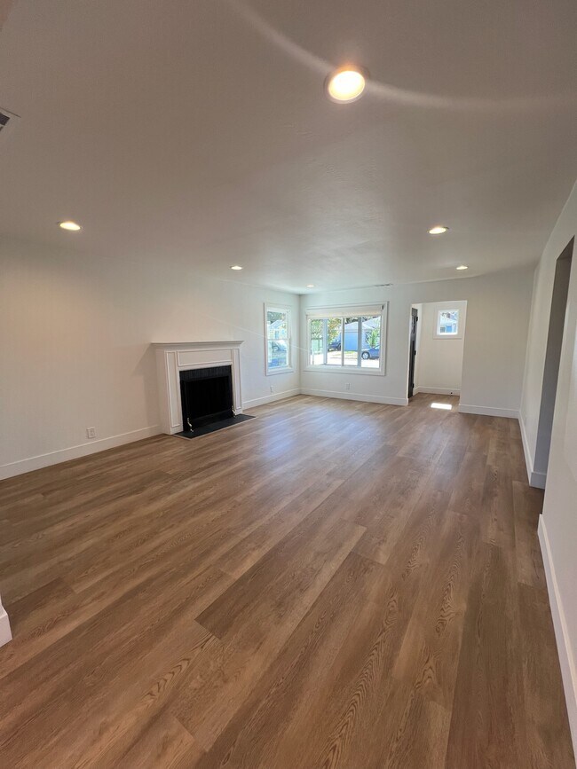 Foto del edificio - 21258 Hobert St