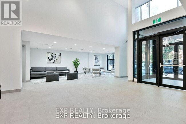 Building Photo - 36 Robinson Ave