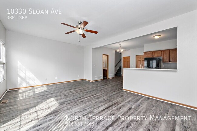 Building Photo - Gorgeous, Updated 3BR Townhouse in Kansas ...