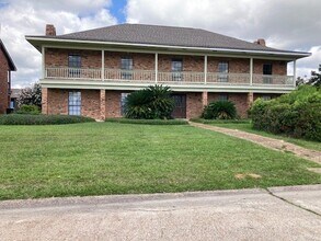 Building Photo - 5014 Desoto St