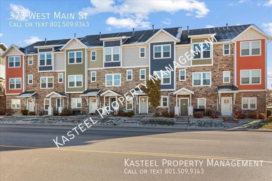 Foto principal - 373 W Main St