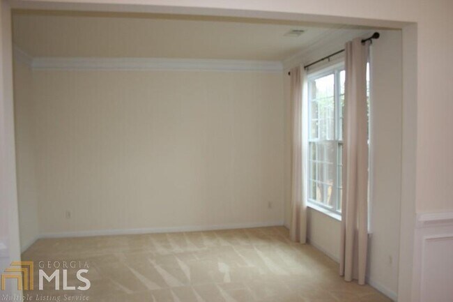 Building Photo - 212 Autumn Trail