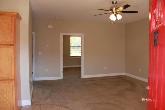 Building Photo - 42470 Barry Ct