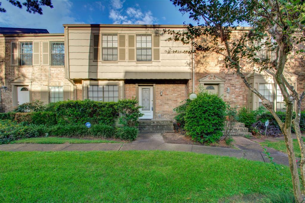 Foto principal - 7505 Memorial Woods Dr