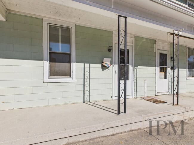 Foto del edificio - Available Now - 3 Bedrooms Home Located in...
