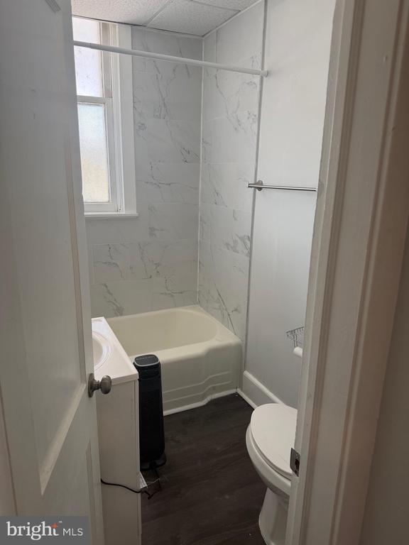 Foto del edificio - 1544 Chichester Ave