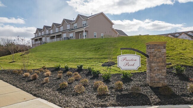 Building Photo - 1020 Beech Tree Cv