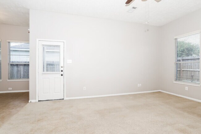 Foto del edificio - 3442 Rainshore Dr