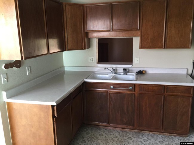 Building Photo - 1611 Rayburn Dr