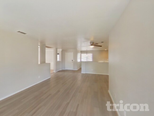 Building Photo - 2310 Superior Position St