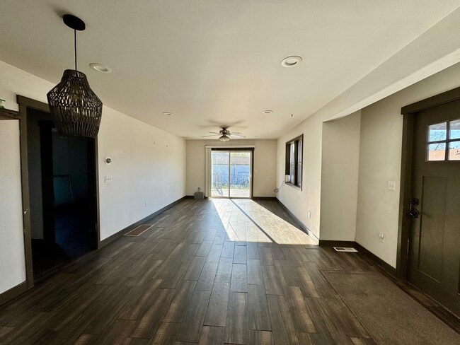 Building Photo - 3731 S Manitou Way