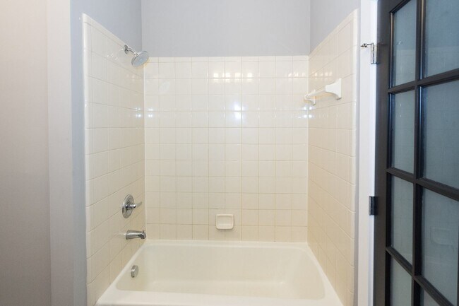 Foto del edificio - 1195MT