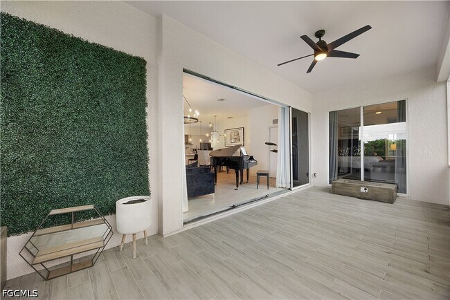 Foto del edificio - 598 Aston Lake Ct