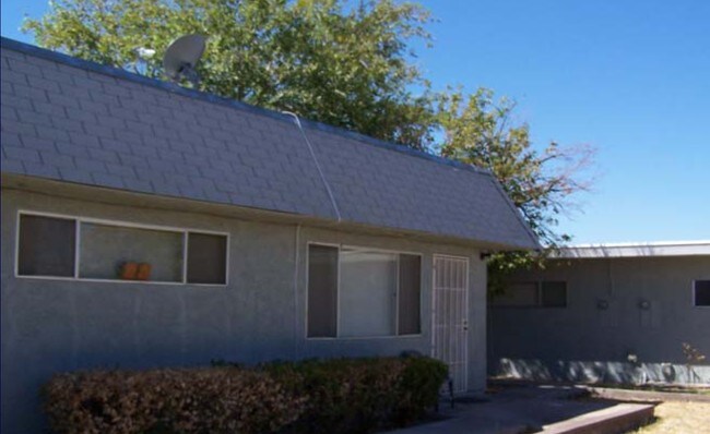 Building Photo - 14 Unit