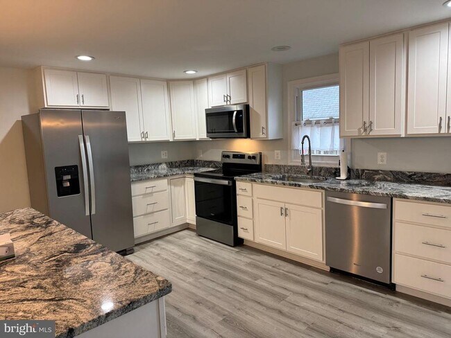 Foto del edificio - 6227 Dalrymple Rd