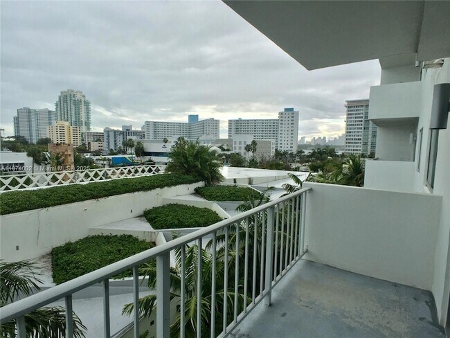 Foto del edificio - 1025 Alton Rd
