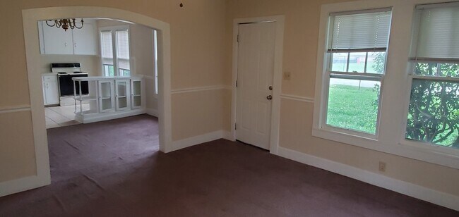 Building Photo - 334 McClain Ave