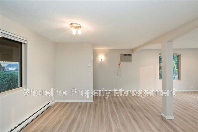 Foto del edificio - 2111 Brittany Ln
