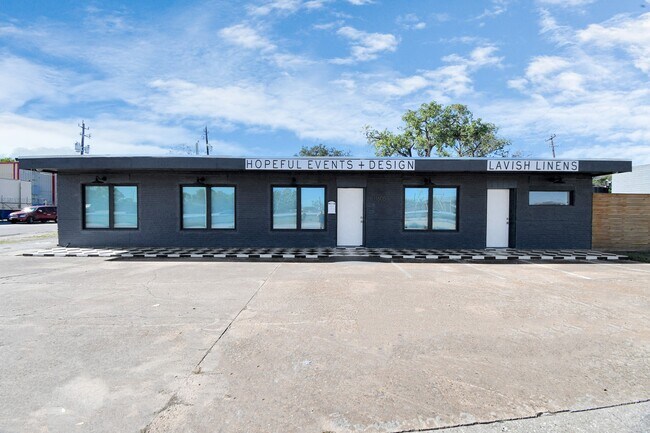 Foto del edificio - 11605 W Hardy Rd