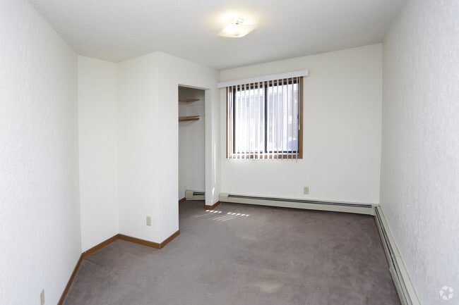 Interior Photo - Campus Center Apartments