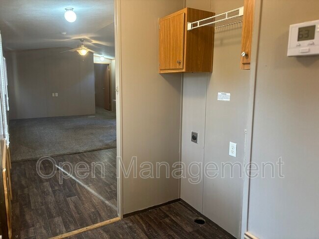 Foto del edificio - 4950 W Farm Rd 156