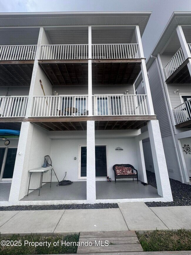 Foto del edificio - 6891 Clark St