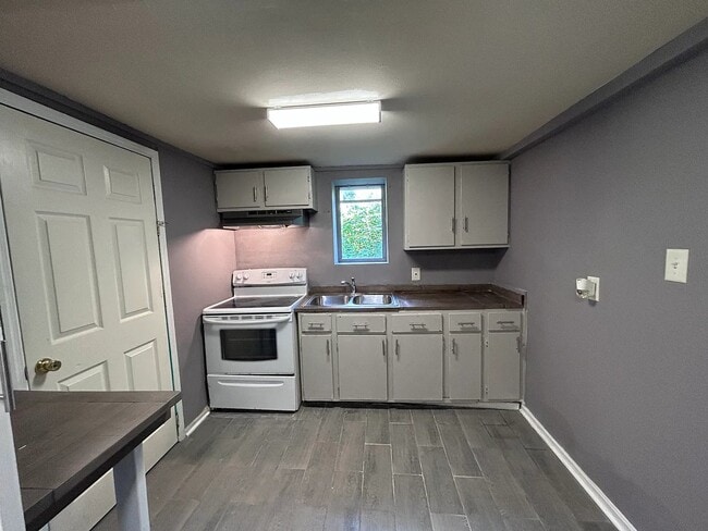 Foto del edificio - 1320 Brown St