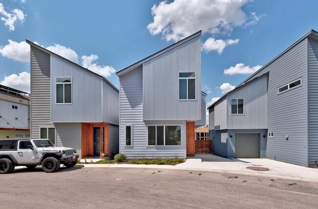 Foto del edificio - 801 N Bluff Dr