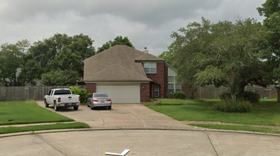 Building Photo - 62 Plum Ct