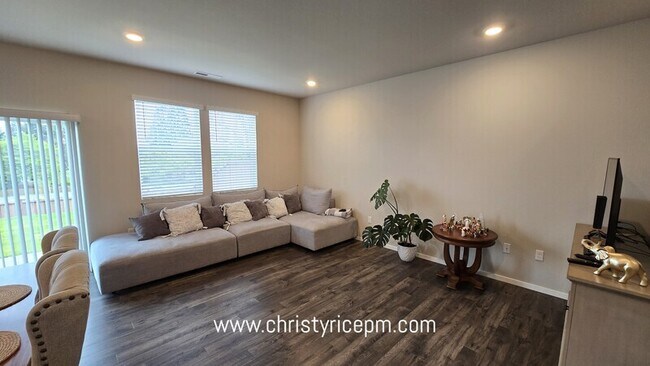 Foto del edificio - 1712 Moran Ave