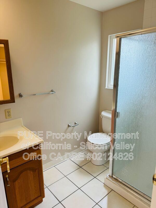 Foto del edificio - 5035 Wayland Ave