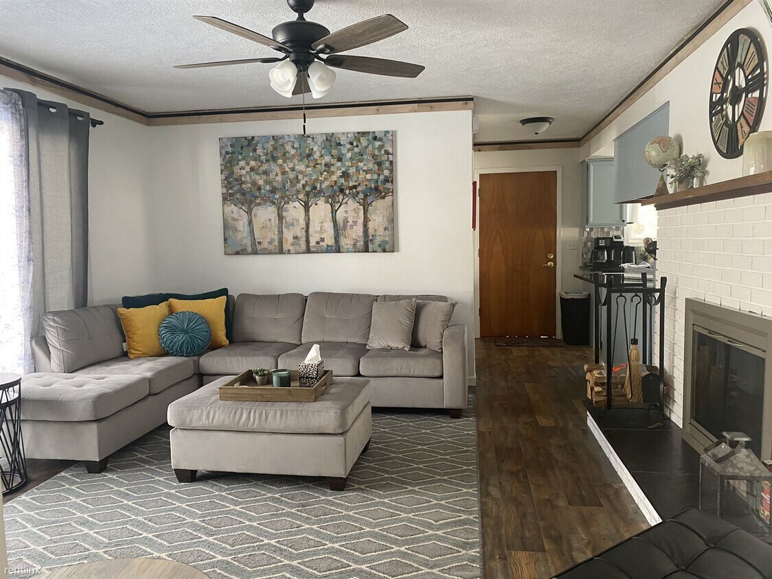 Primary Photo - 3 br, 1.5 bath House - Furnished/Flex-Leas...