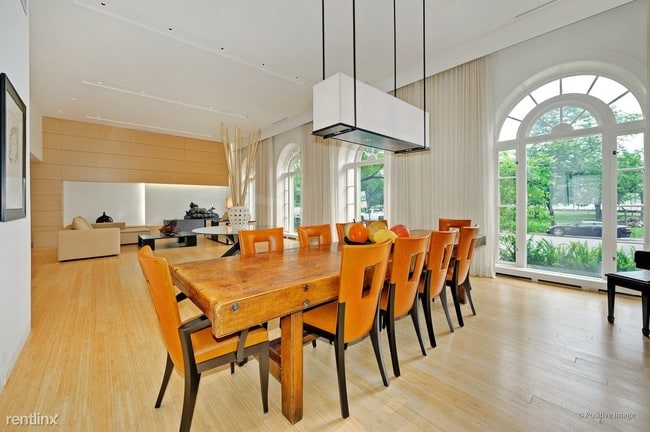 Building Photo - 2 br, 2 bath Condo - 189 E Lake Shore Dr