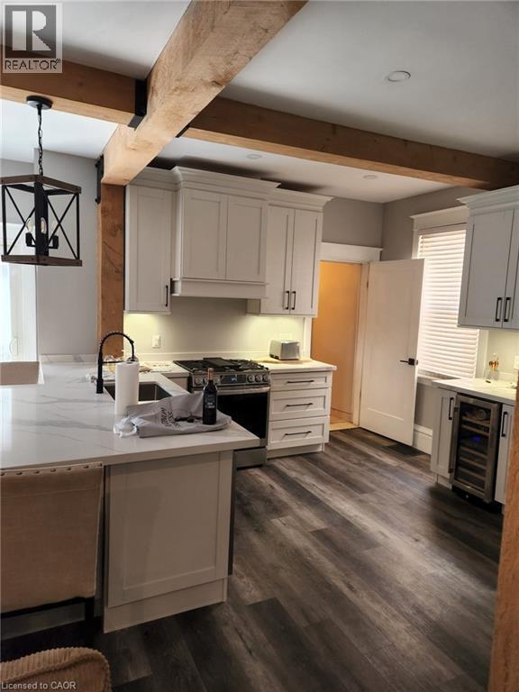 Building Photo - 16 Cedar Ave