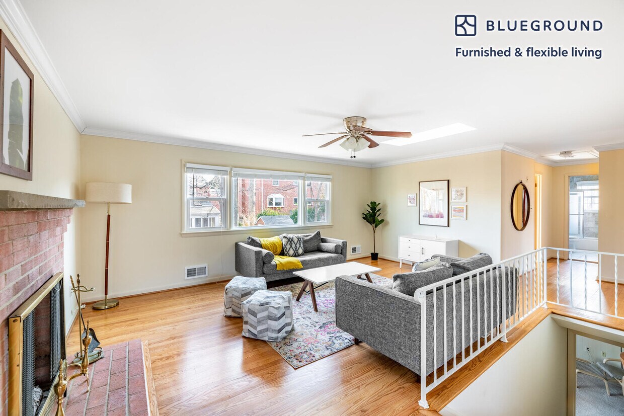 Foto principal - 4706 8th Rd S
