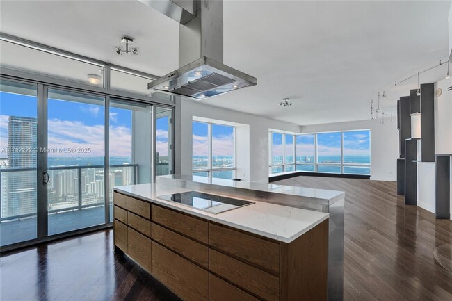 Foto del edificio - 1425 Brickell Ave
