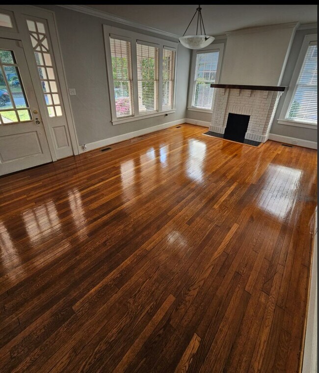 Foto del edificio - 905 Anderson St NW