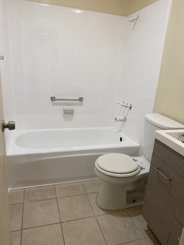 Bathroom - 10109 Buford Ave