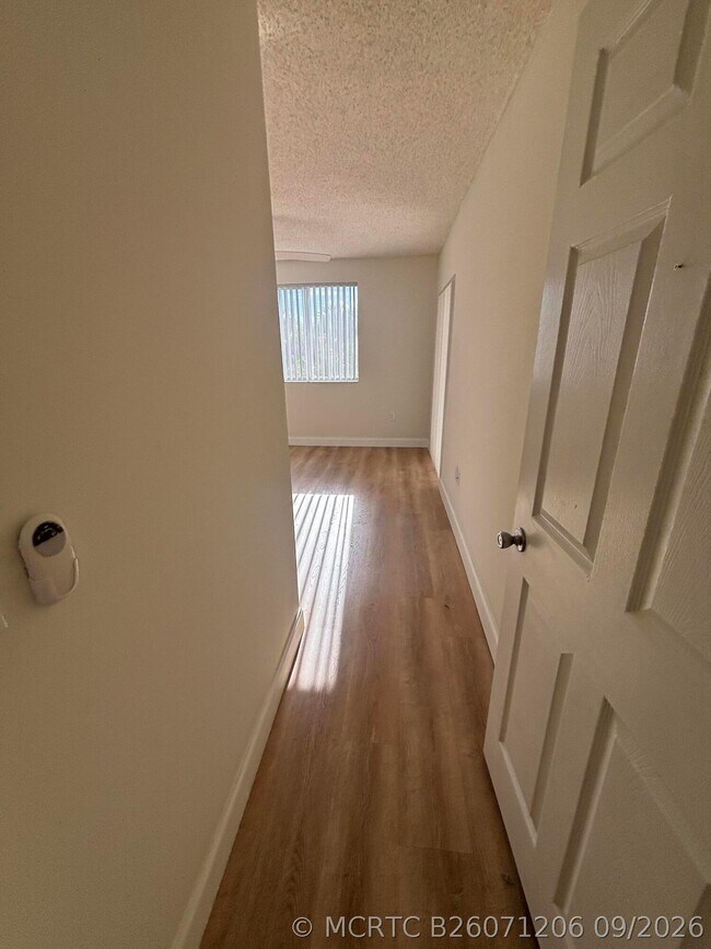 Foto del edificio - 3870 Lyons Rd