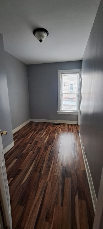 Building Photo - 646 Lansing St