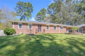 Building Photo - 878 Parkway Dr