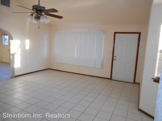 Building Photo - 1837 La Puente Ln