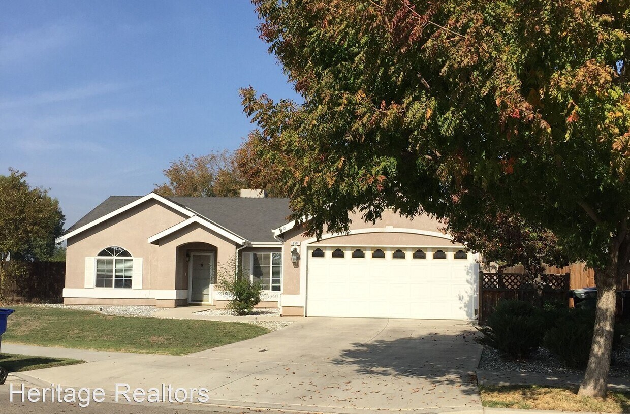 3 br, 2 bath House 950 Yosemite Dr House Rental in Lemoore, CA