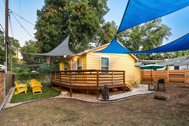 Foto del edificio - 1206 1/2 Haskell Street-SI ID1244656P
