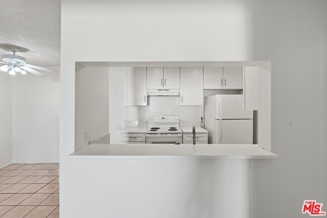 Foto del edificio - 5460 White Oak Ave