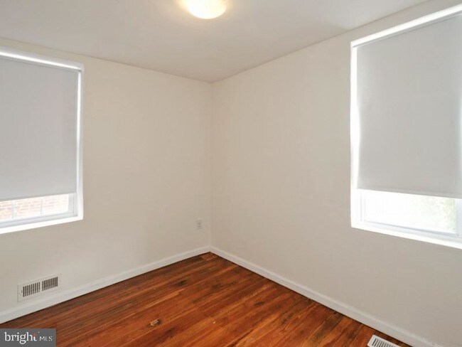 Foto del edificio - 1317 E Eyre St