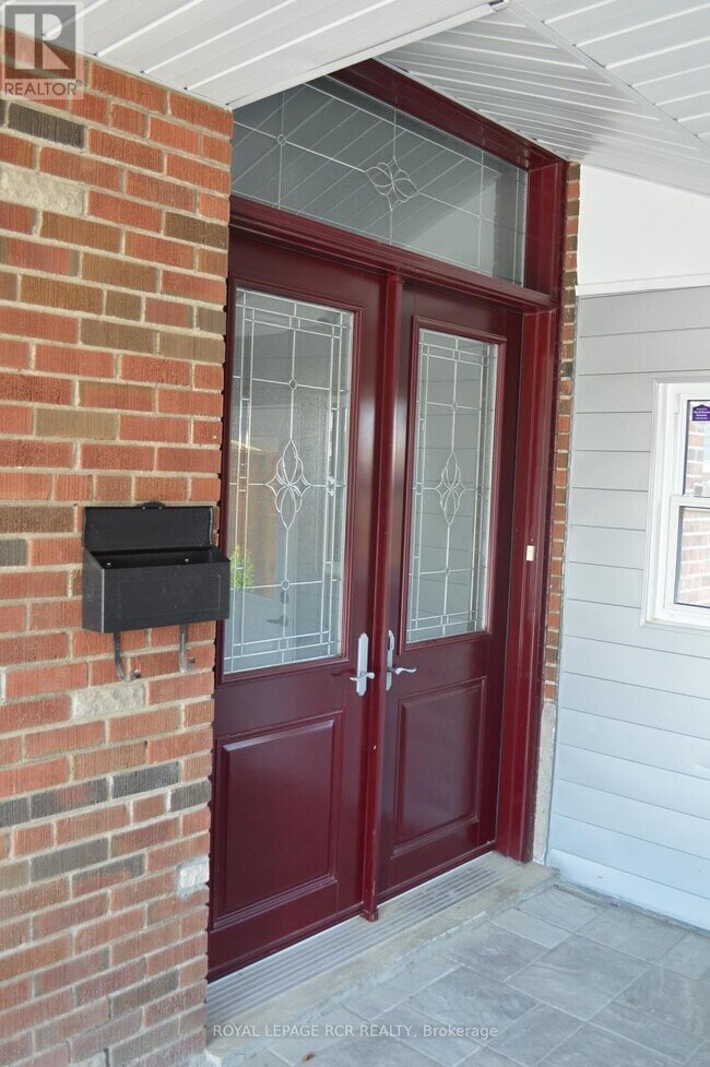 Photo du bâtiment - 36 Electro Rd